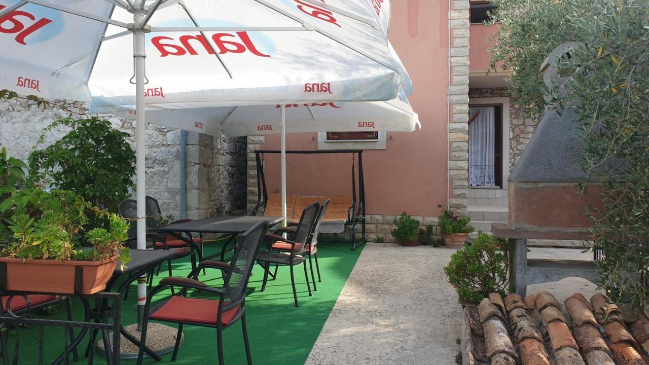 Apartments Rosa Mali Losinj Exterior photo