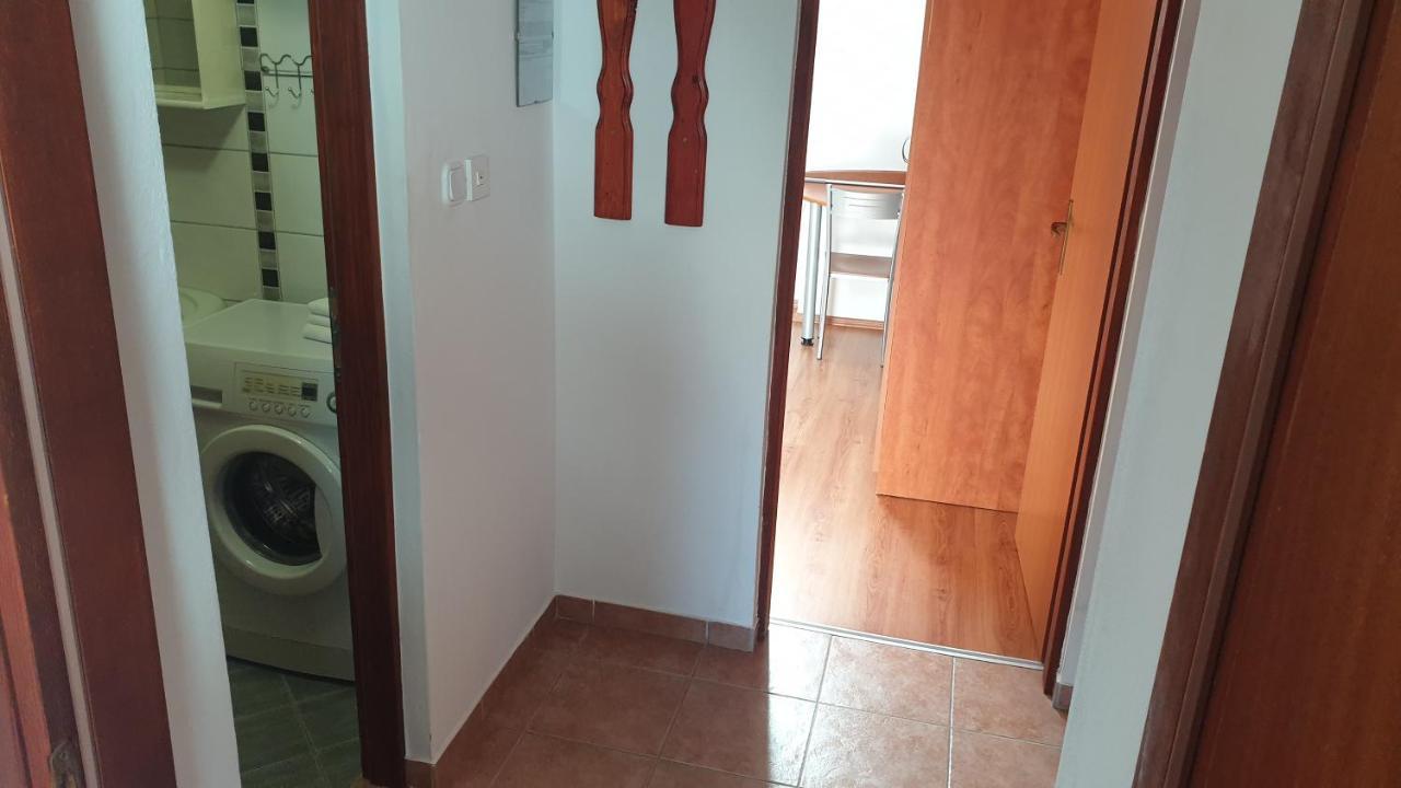 Apartments Rosa Mali Losinj Exterior photo